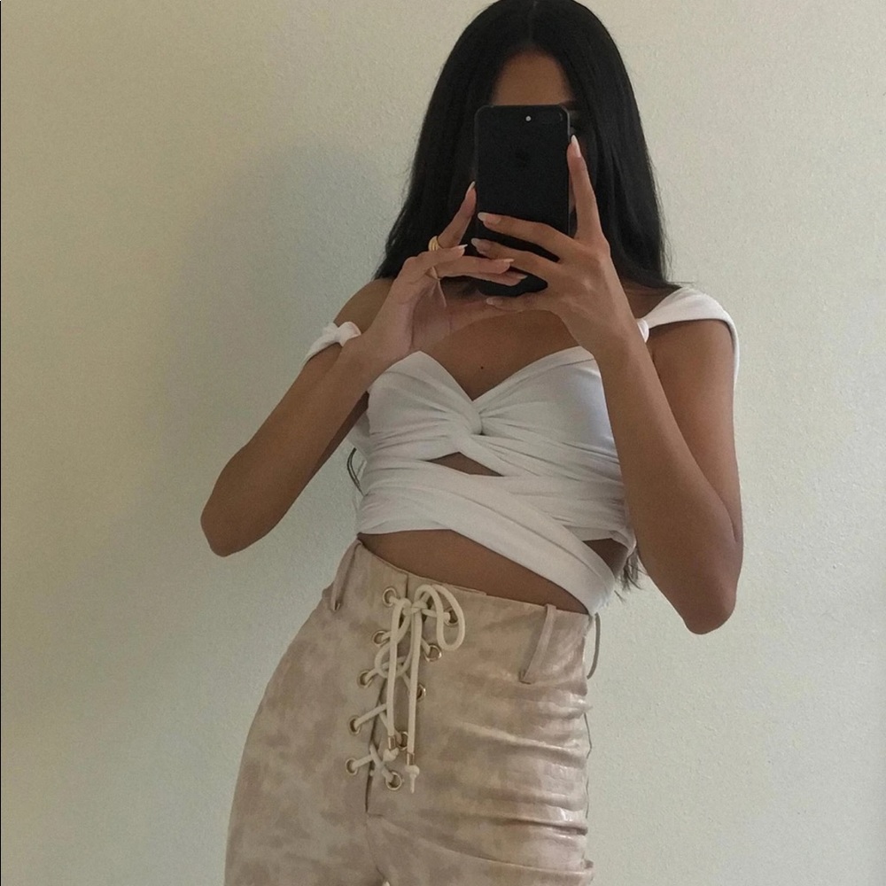 Lioness PORTO CERVO TIE UP CROP